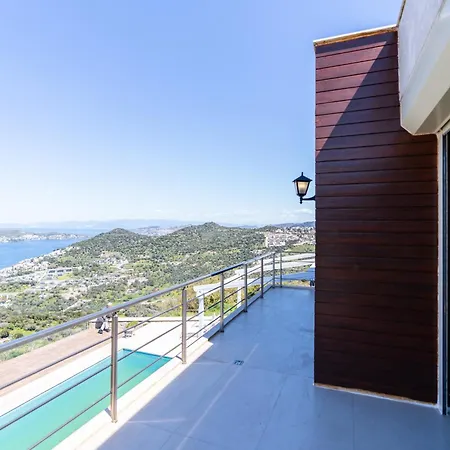 Charming With Sea View In Bodrum