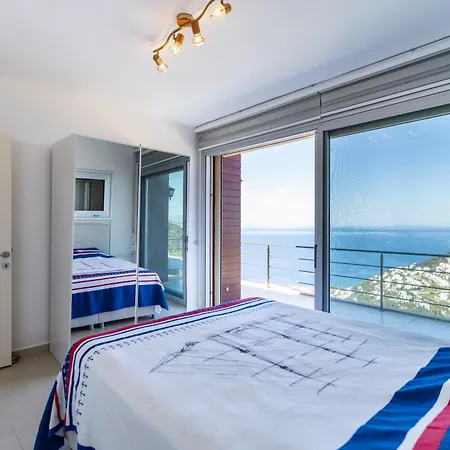 Charming With Sea View In Villa Bodrum