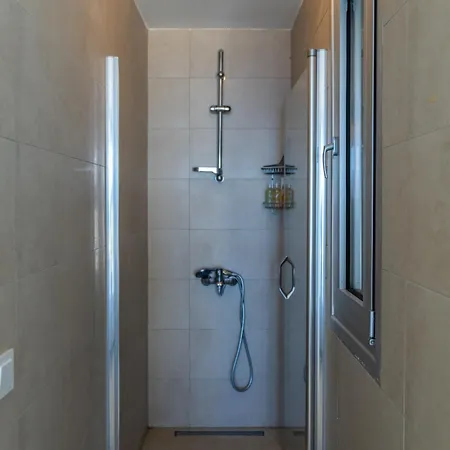 Charming With Sea View In Villa *