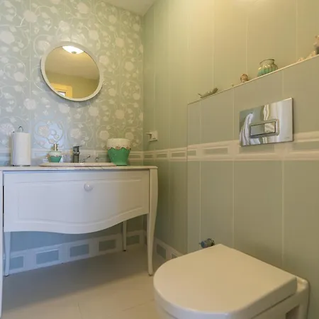 Charming With Sea View In بودروم